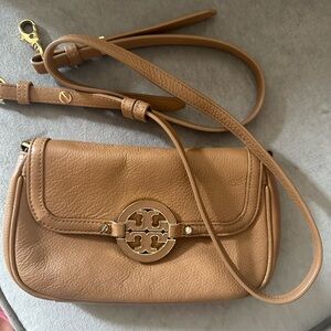 Tory Burch tan leather clutch